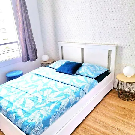 Apartment 7 People, 5 Minutes Paris, Metro, Parking Saint-Denis (Seine-Saint-Denis)