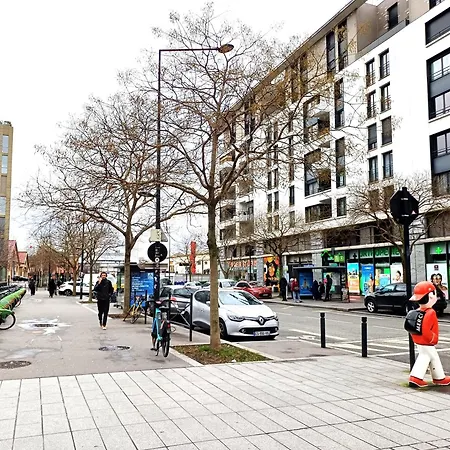 Apartment 7 People, 5 Minutes Paris, Metro, Parking Saint-Denis (Seine-Saint-Denis)