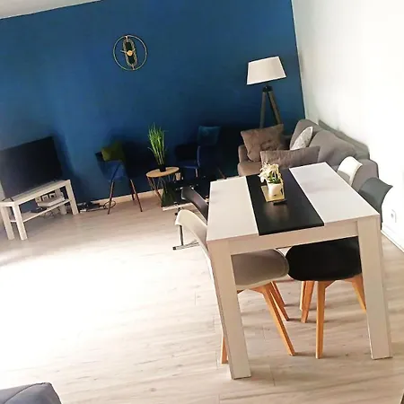 Apartment 7 People, 5 Minutes Paris, Metro, Parking Saint-Denis (Seine-Saint-Denis)
